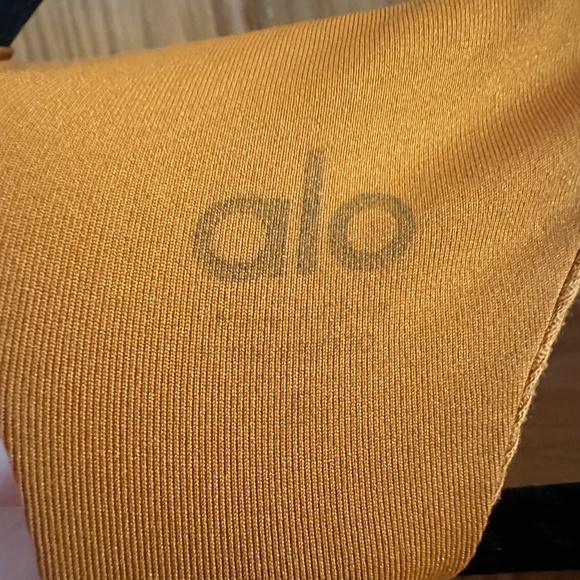 ALO YOGA BURNT ORANGE YOGA TOP WITH KNOT - Picture 5 of 5
